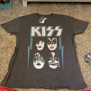 KISS tee👚